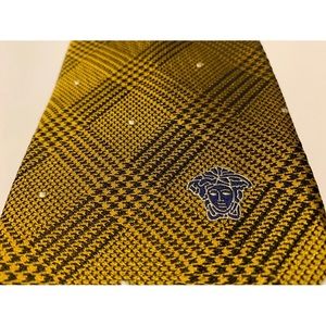 VERSACE ITALY 100% SILK JACQUARD GOLD BLACK NECKTIE TIE MEDUSA DOTS HOUNDSTOOTH